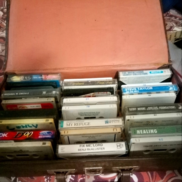15 VINTAGE CASSETTES Ships Free!!! - Picture 2 of 3